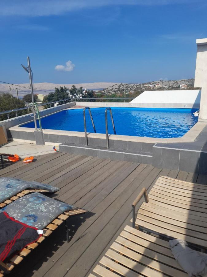 Apartmani Cesarica คาร์โลบัก ภายนอก รูปภาพ